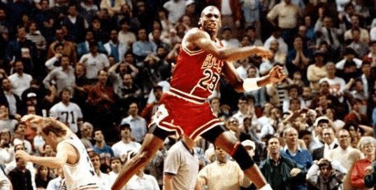  罗马德比上演绝杀，佩莱格里尼战术奏效